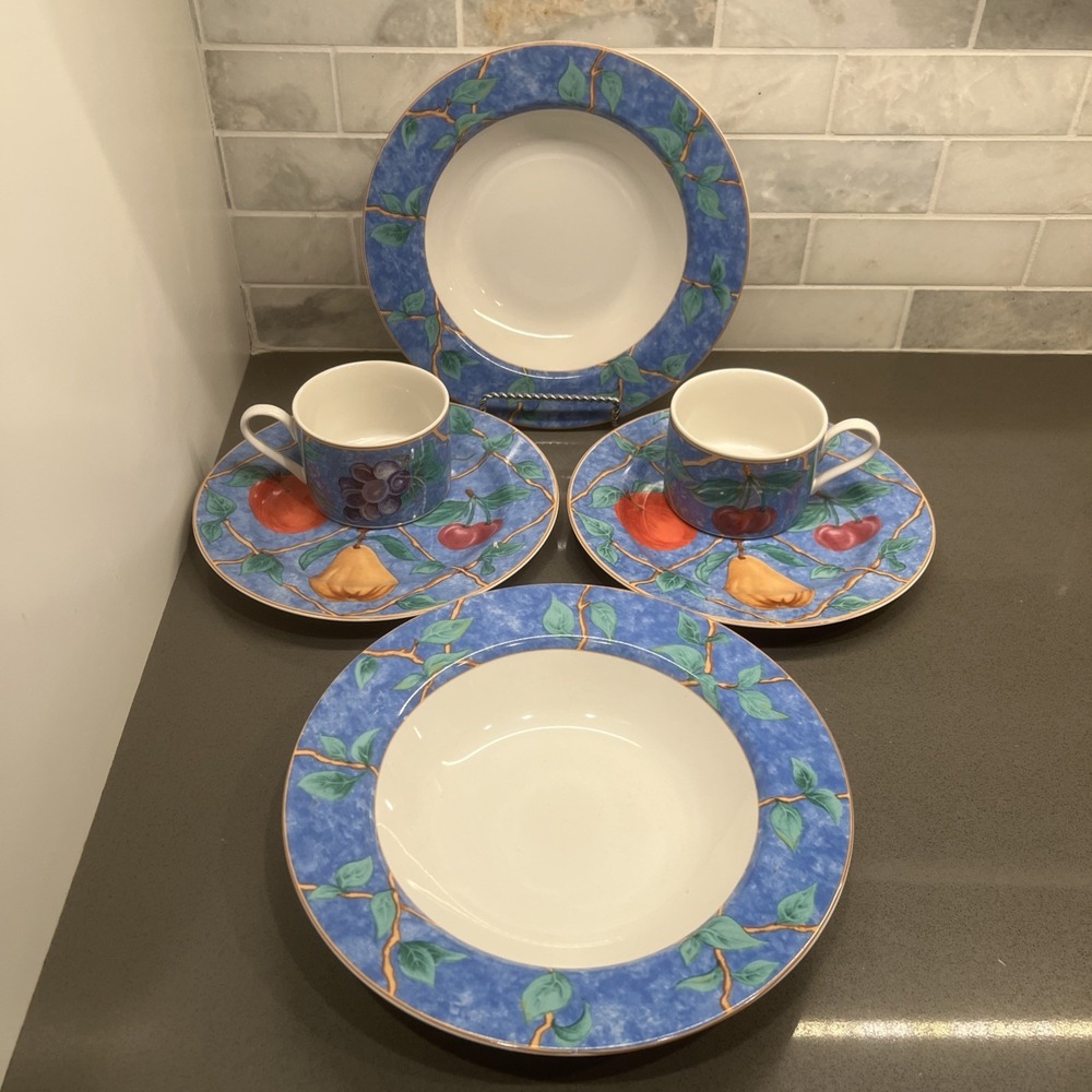 Trellis Fruit by INTERIORS 2 Bowls 2 Salad Plates 2 Coffee Cups